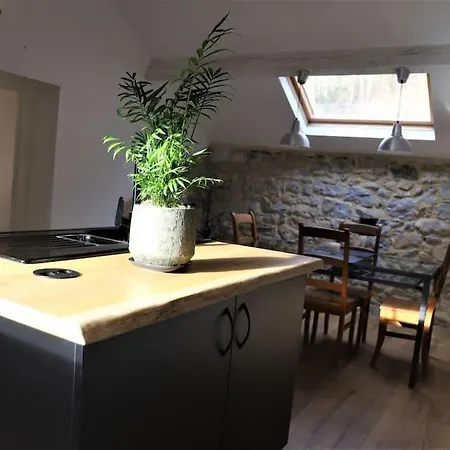 Pause-toit, Le De Mozet. *