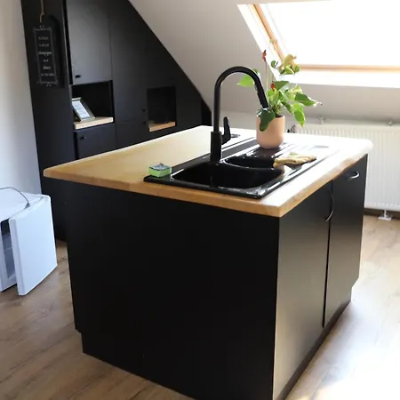 Pause-toit, Le De Mozet. Appartement