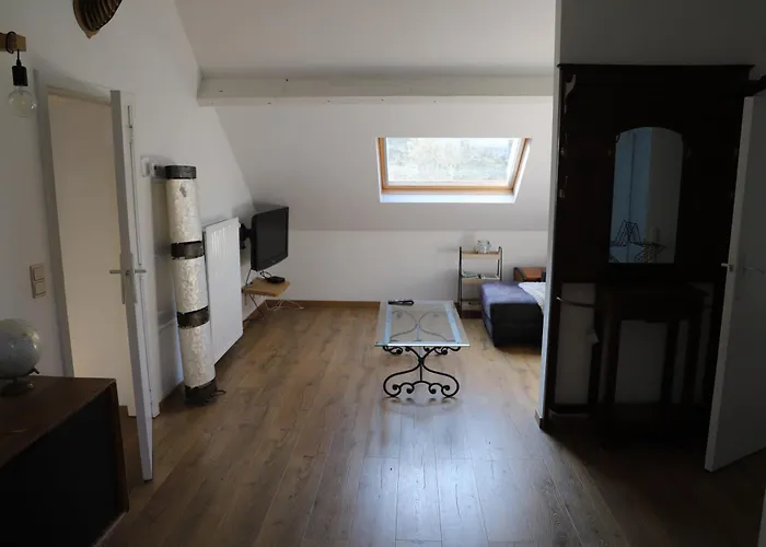 Apartment Pause-toit, Le De Mozet.